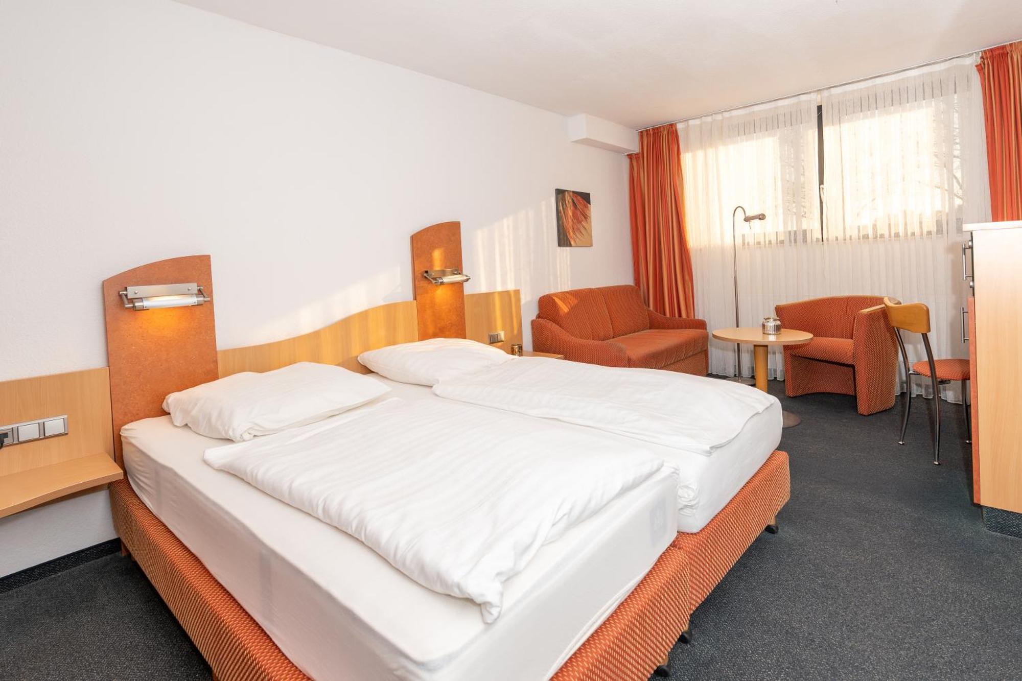 Tespo Hotel Und Sportpark Kaarst Eksteriør billede